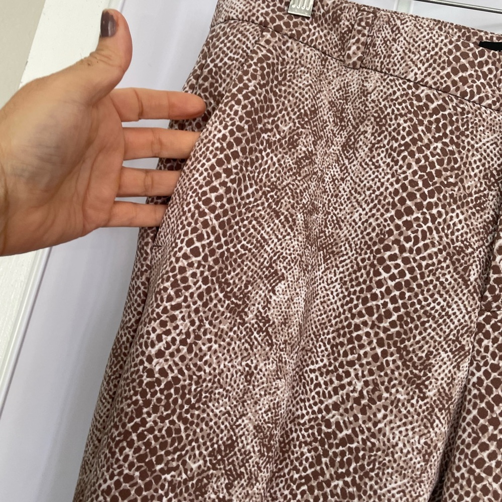 Banana republic elegant pants tan snake print size 8